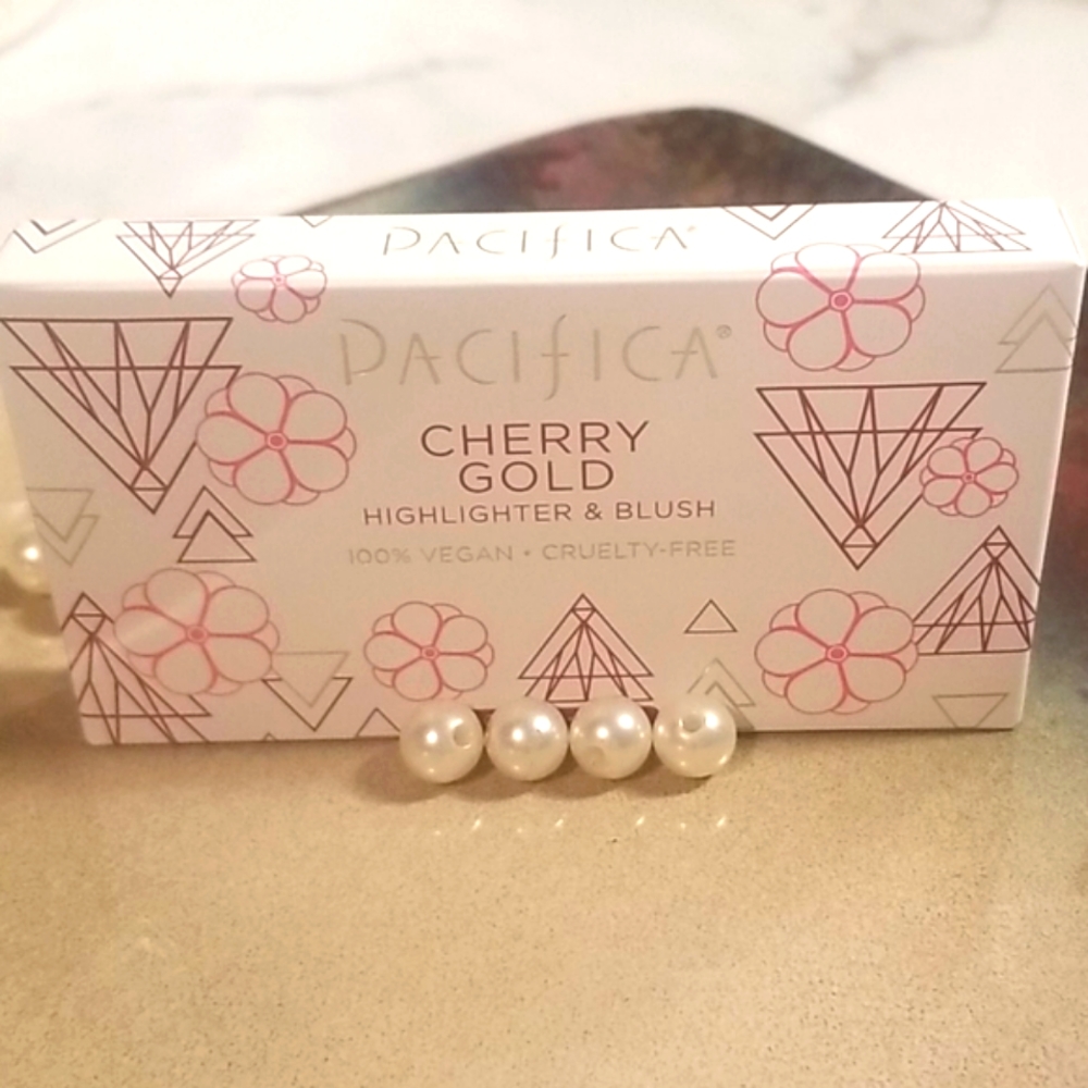 Pacifica highlighter & blush